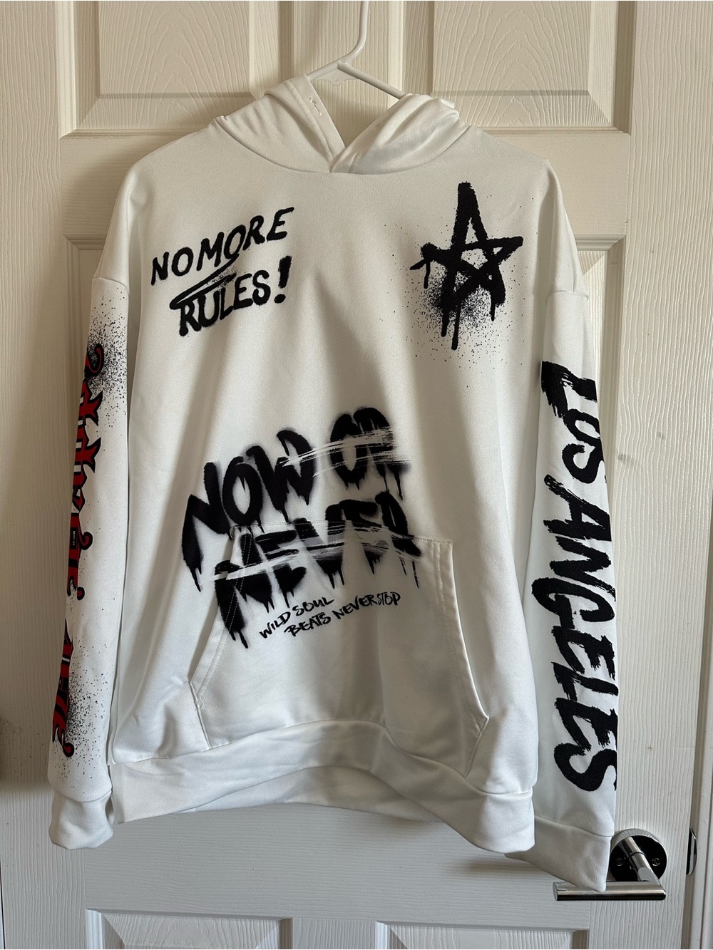 White Graphic Pullover Hoodie - Street Style Men Sweater